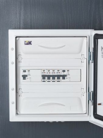 ARMAT Автоматический выключатель дифференциального тока B06S 1P+NP C25 30мА тип AC (18мм) IEK
