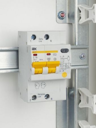 KARAT Дифференциальный автомат АД12 2P 16А 30мА тип AC IEK